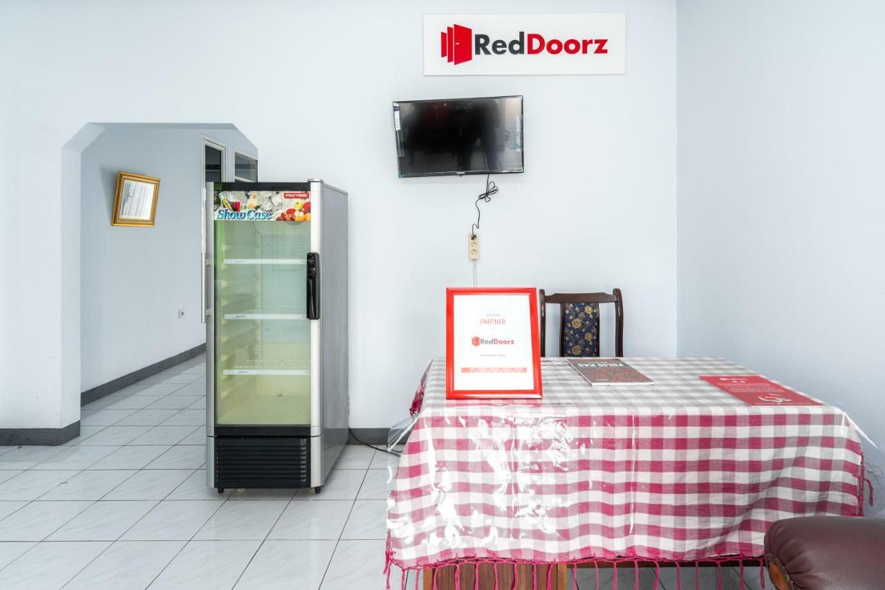 RedDoorz Syariah near RSUD Cimacan Bogor Zewnętrze zdjęcie