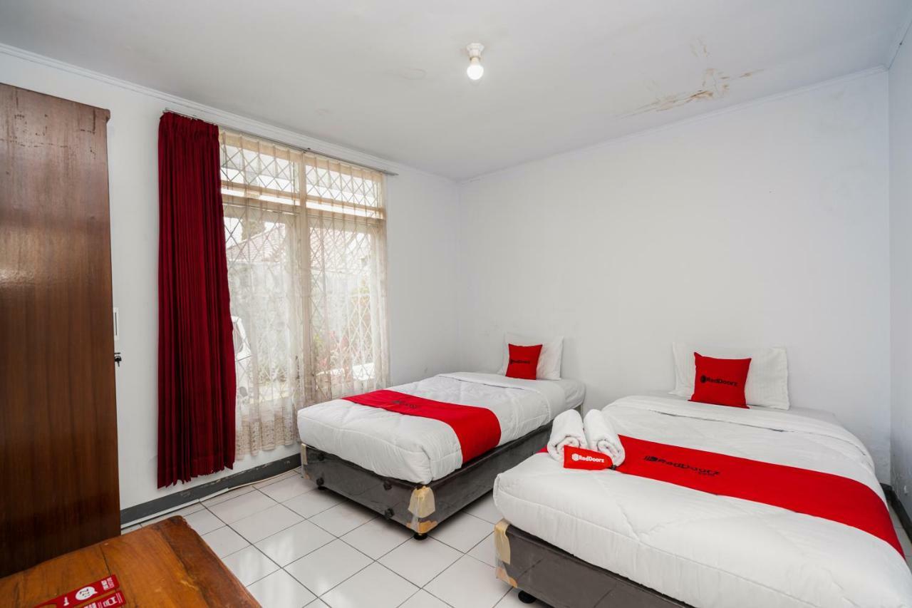 RedDoorz Syariah near RSUD Cimacan Bogor Zewnętrze zdjęcie